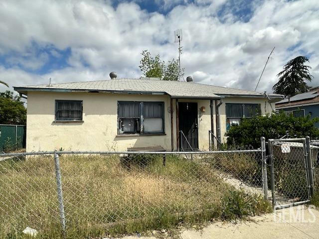 300 E BRUNDAGE LN, BAKERSFIELD, CA 93307, photo 1 of 9