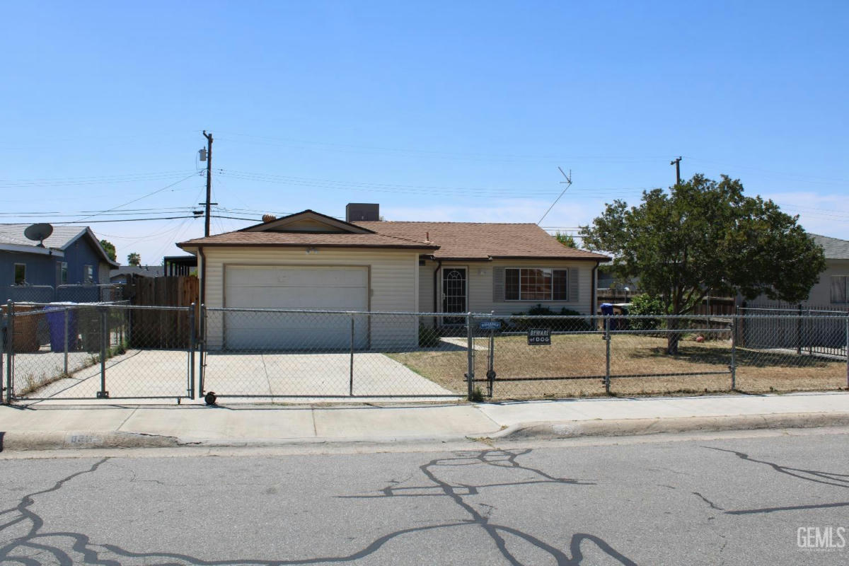 8311 FILLMORE AVE, BAKERSFIELD, CA 93306, photo 1 of 19