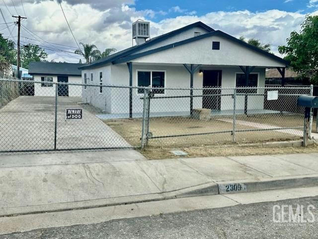 2309 GAGE ST, BAKERSFIELD, CA 93305, photo 1 of 18