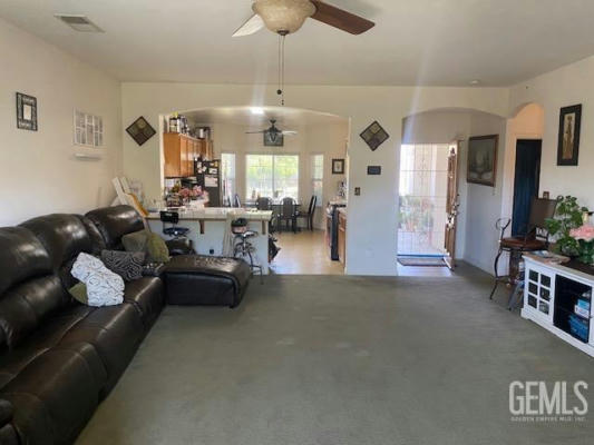 701 NEW ZEALAND DR, BAKERSFIELD, CA 93307, photo 5 of 14